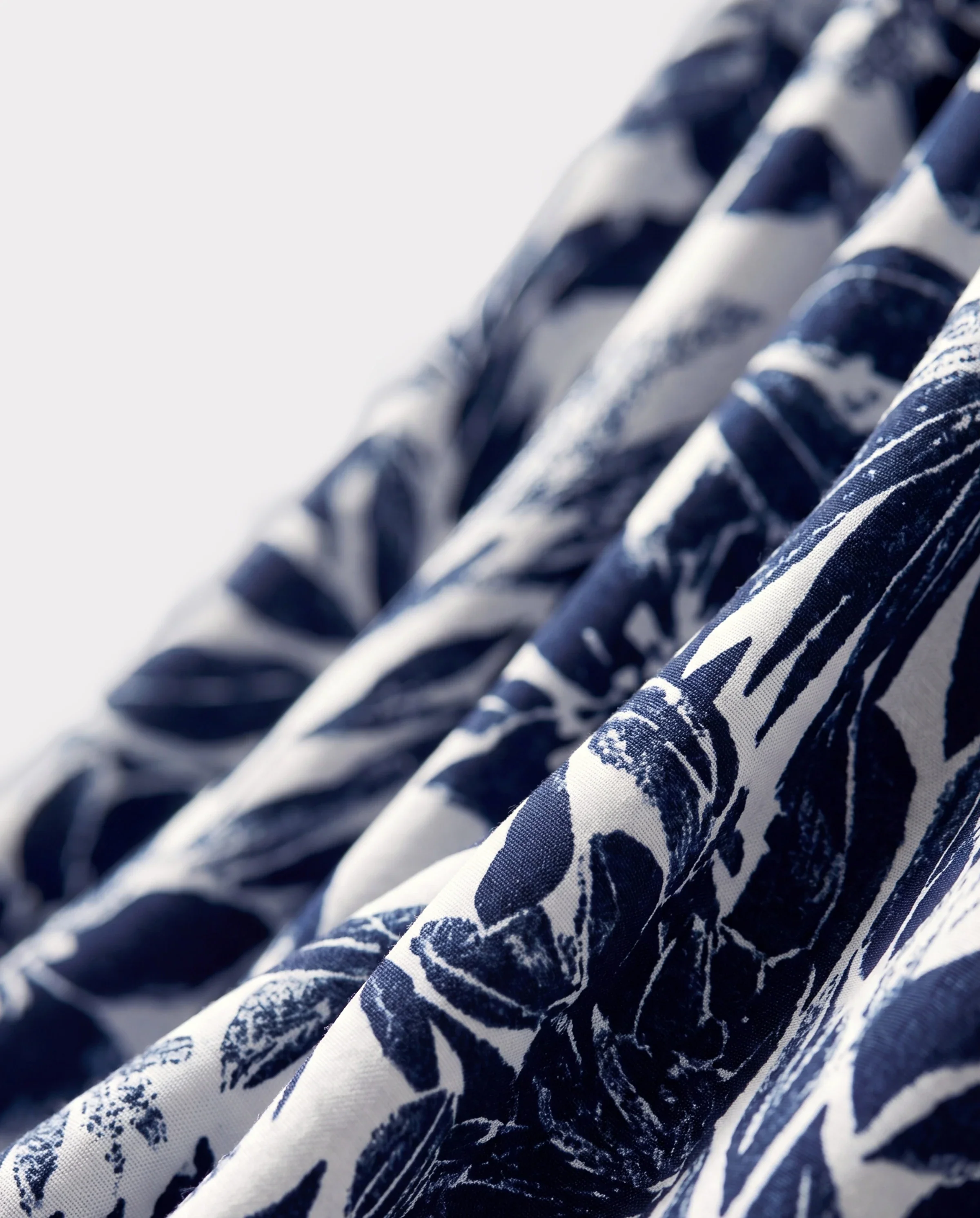Daddy and Me Family Matching Cotton Tee Flora Print Splicing Shirt or Tank Dress Deep Blue - Image 4
