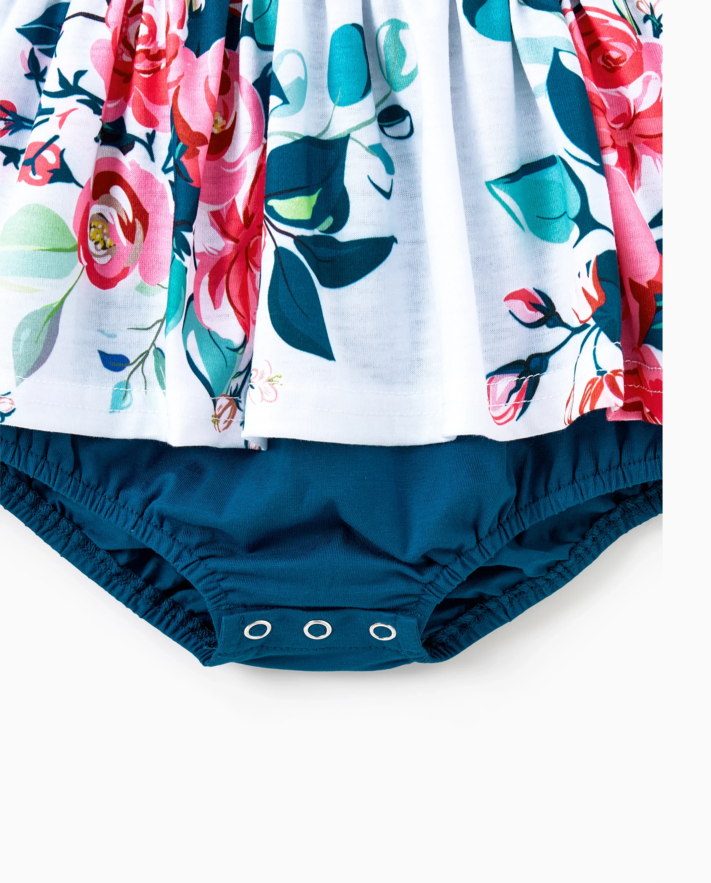 Daddy & Daughter Solid V Neck Flutter-sleeve Splicing Floral Print Dresses and Short-sleeve Colorblock T-shirts Sets Azure- - Image 7