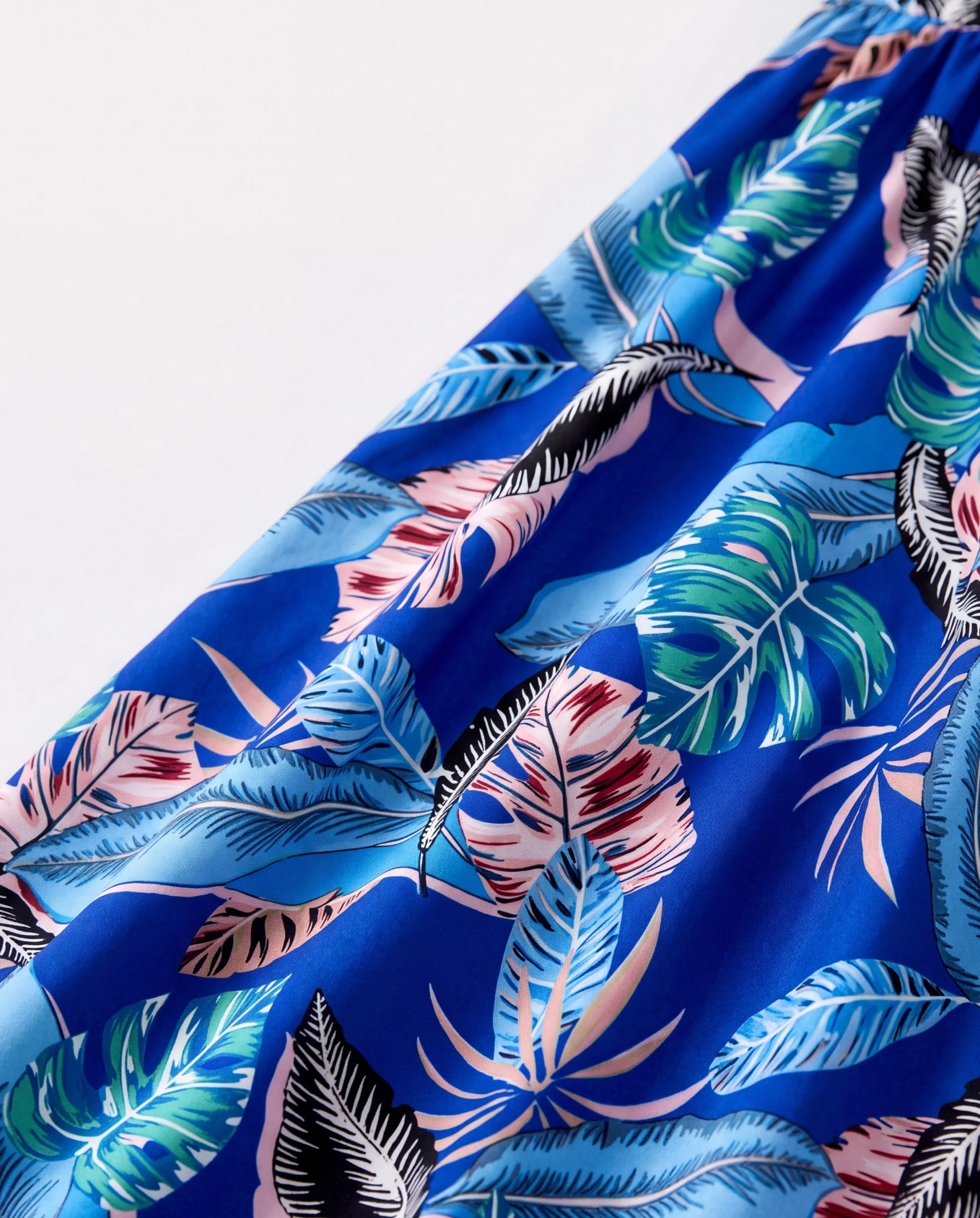Daddy & Daughter Tropical Dress & T-shirt Set – Blue Floral Print for Dad, Mom, Girls & Baby, Perfect for Summer Vacations and Family Photos Blue - Image 5