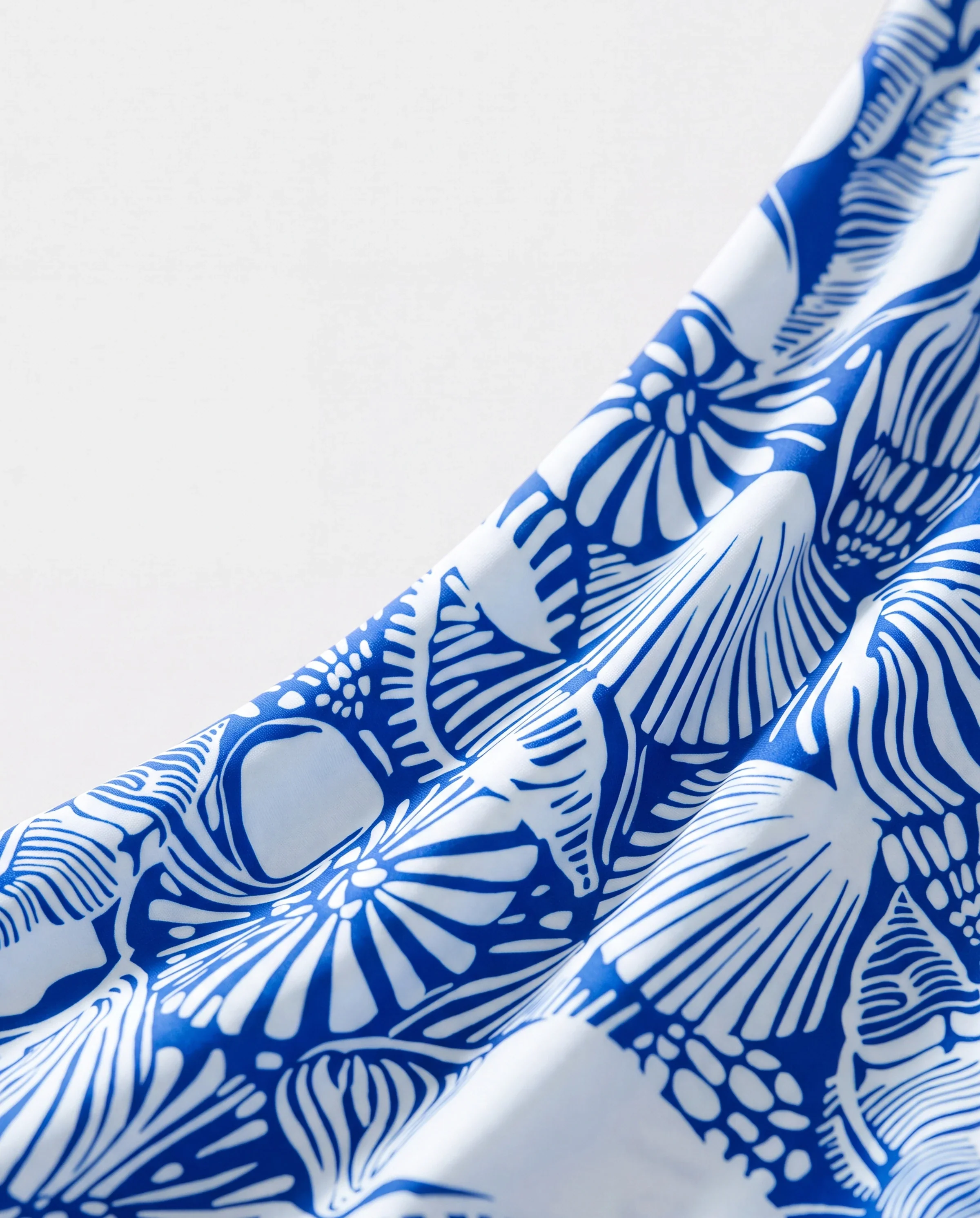 Daddy & Son Shell Print Swimwear Floral two-piece Bikini & Swim Shorts Set for Mom, Dad, & Kids, Perfect for Beach Days & Pool Parties Blue - Image 4