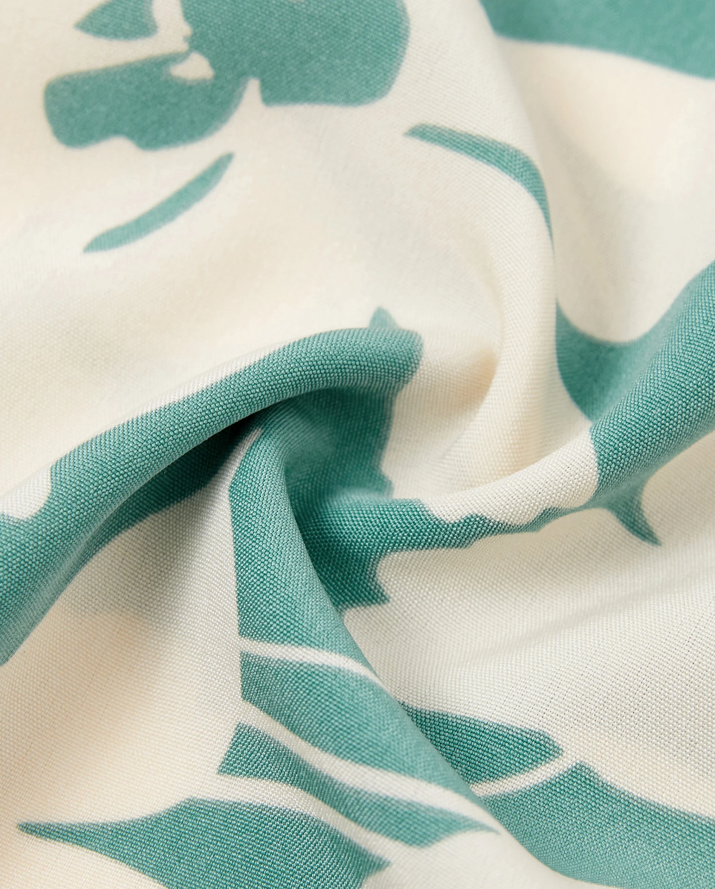 Family Matching Leaf Print Green Short-sleeve Shirt or Sling Shirred Dress Set Green - Image 8