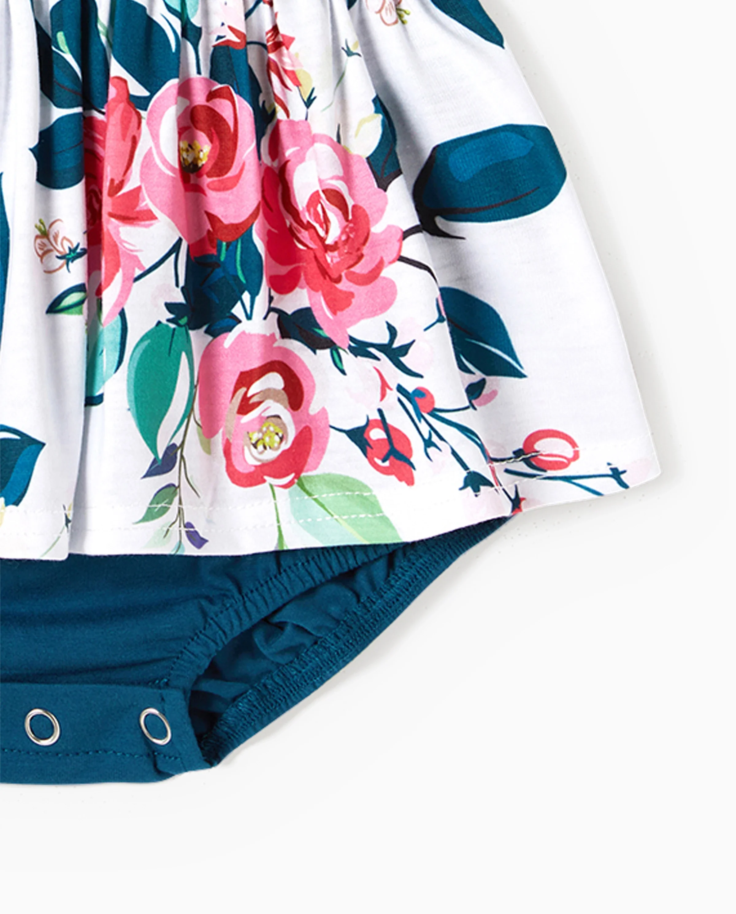 Family Matching Solid V Neck Flutter-sleeve Splicing Floral Print Dresses and Short-sleeve Colorblock T-shirts Sets Azure- - Image 8