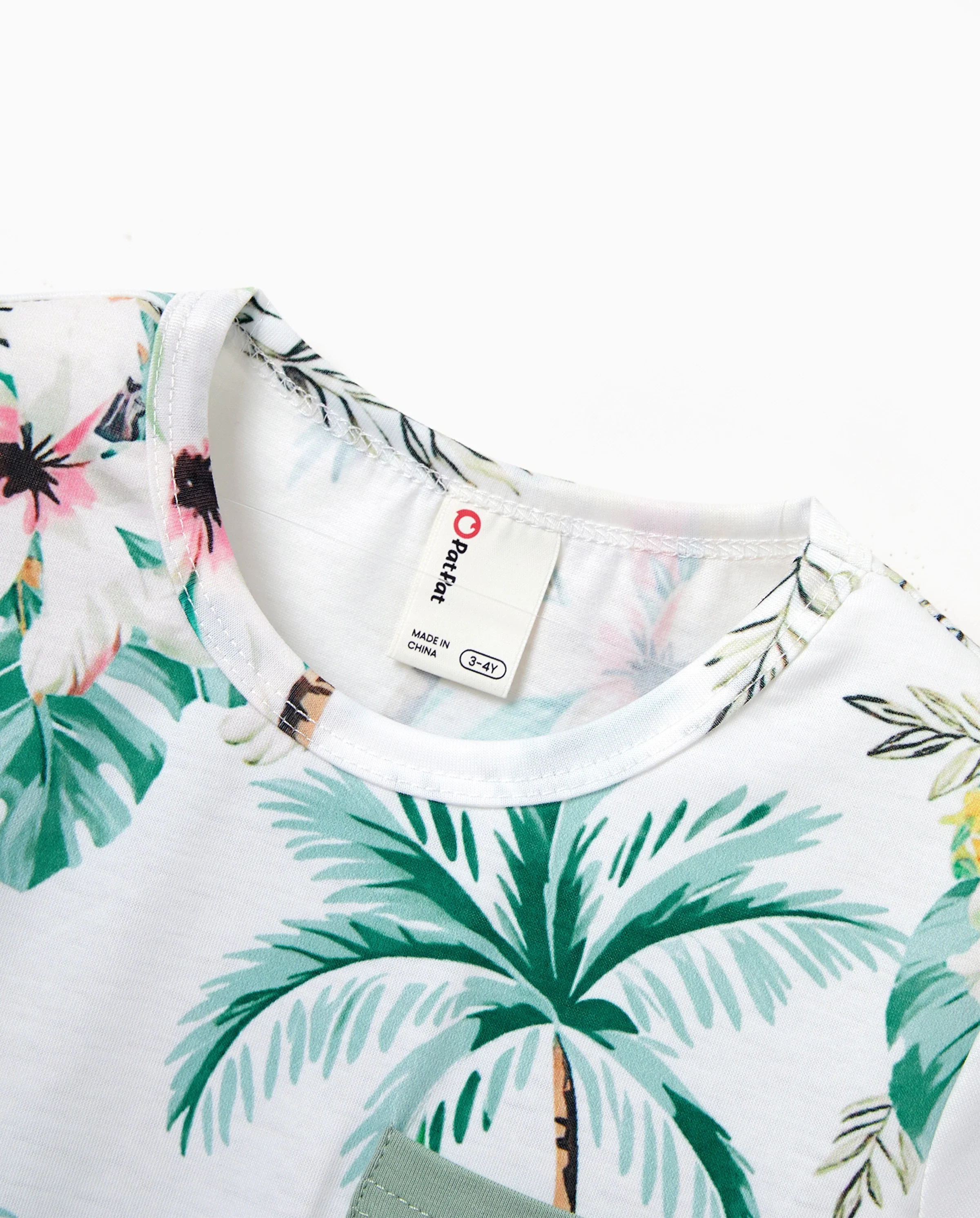 Family Matching Tropical Print Outfits Mommy & Me Tank Dress & Dad/Kids Cotton T-Shirt Set
Green - Image 9