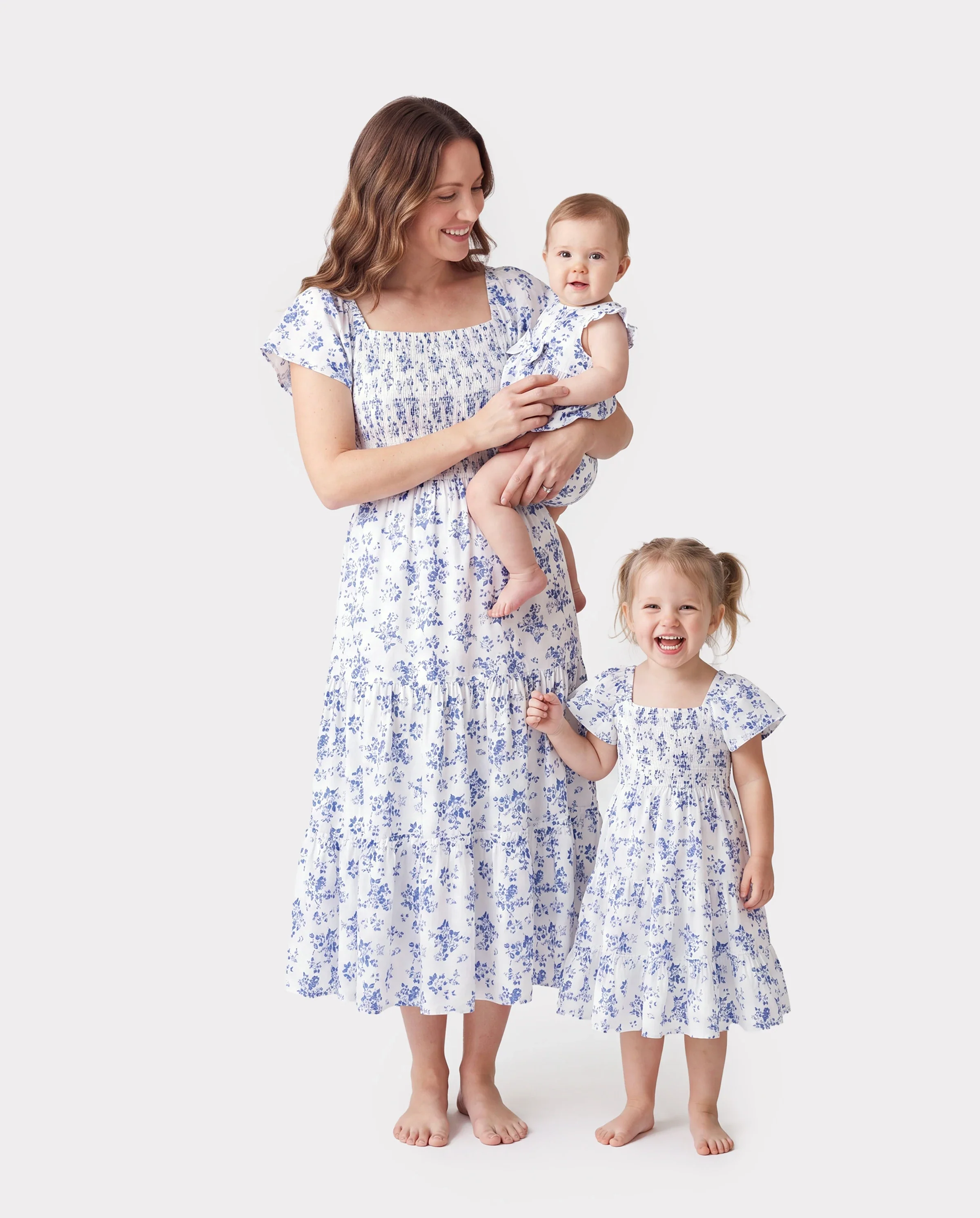 Mommy & me Outfit: Floral Smocking Casual Suit BLUEWHITE