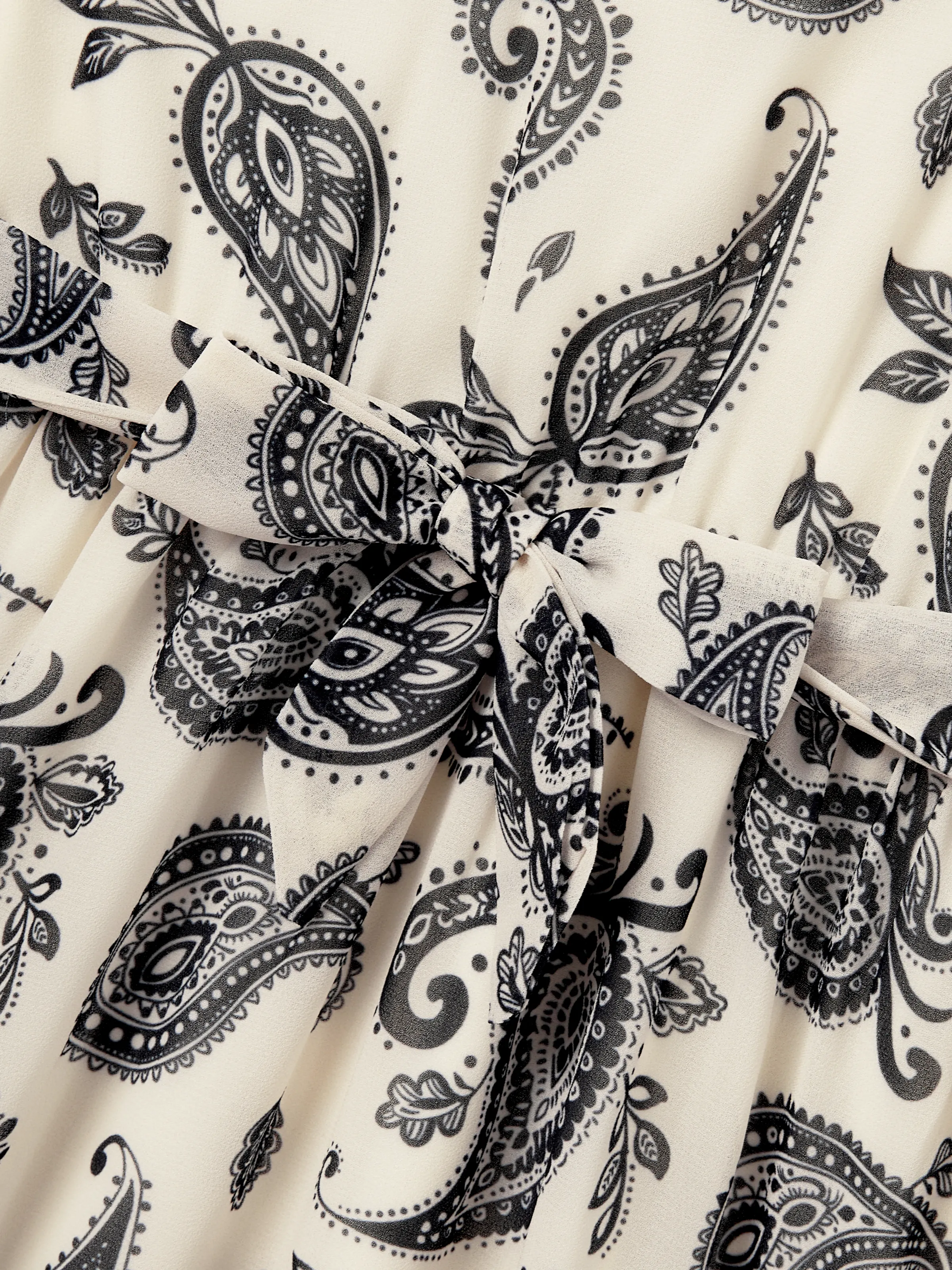Mommy & me Paisley Print Outfits Sleeveless Spaghetti Strap Dress & Cotton T-Shirt for Mom, Dad, & Kids Perfect for Family Outings & Photos Black - Image 12