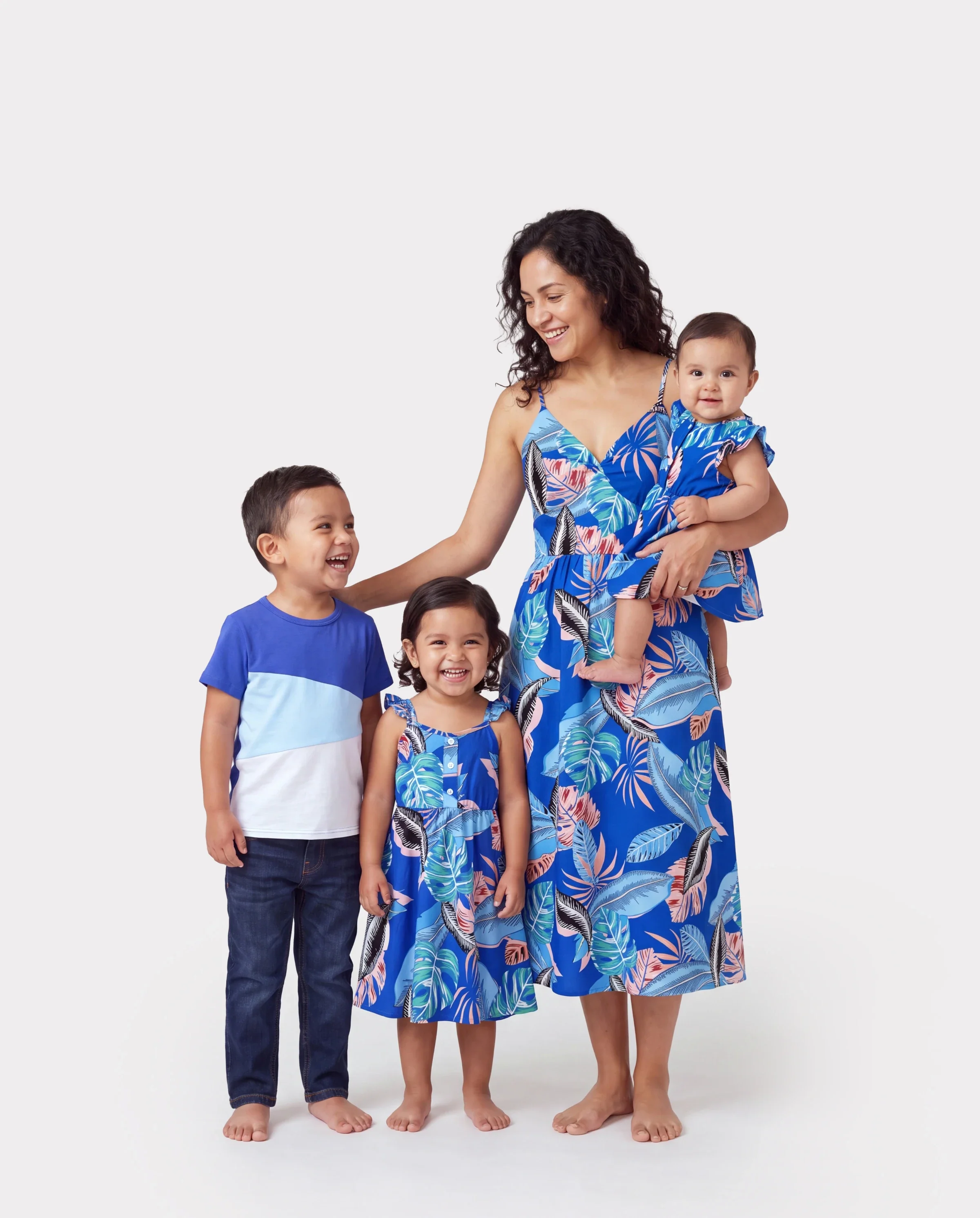 Mommy & me Tropical Dress & T-shirt Set – Blue Floral Print for Dad, Mom, Girls & Baby, Perfect for Summer Vacations and Family Photos Blue